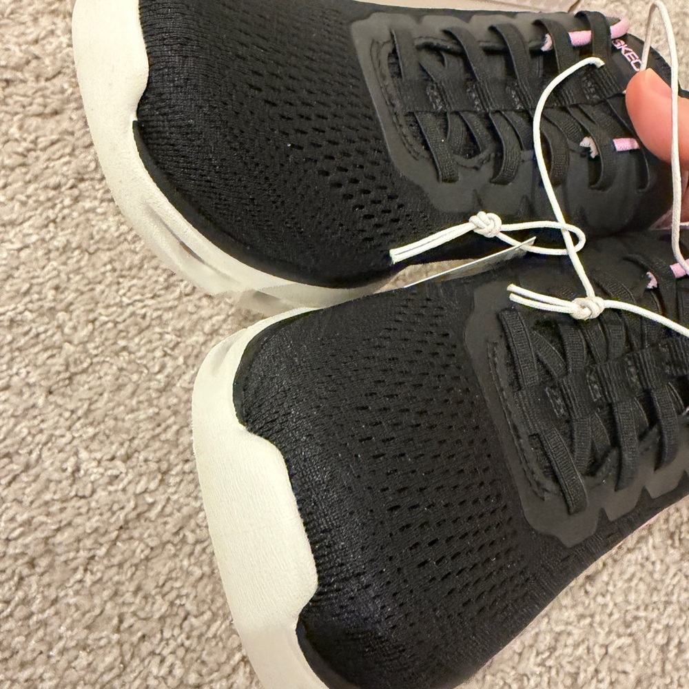 NEW Skechers Women's Glide Step Sneaker - Picture 4 of 7